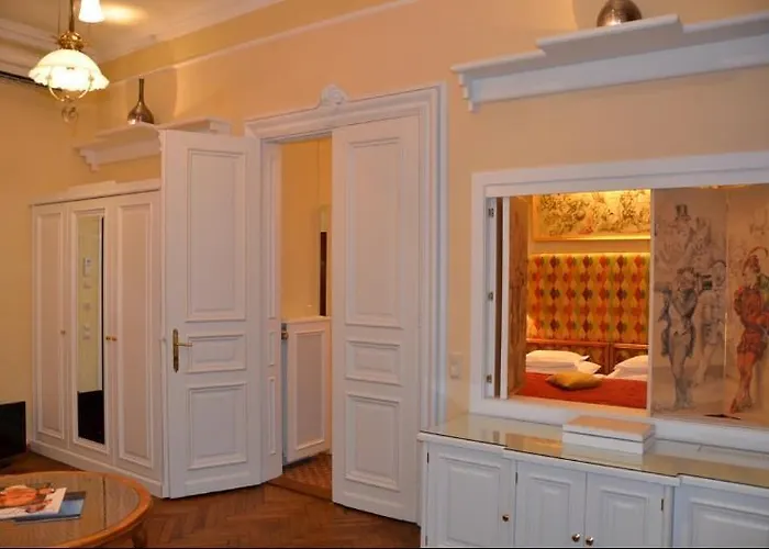 Hotel Bristol