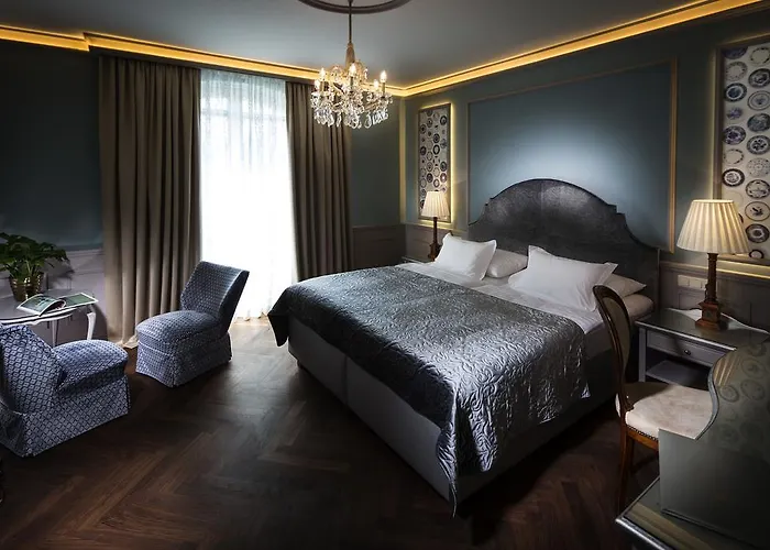 Bristol Hotel 5*