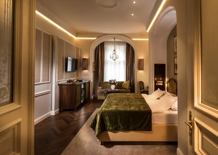 Hotel Bristol