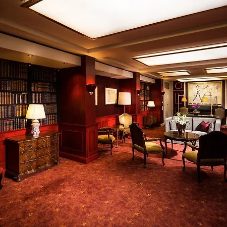 Hotell Bristol 5*