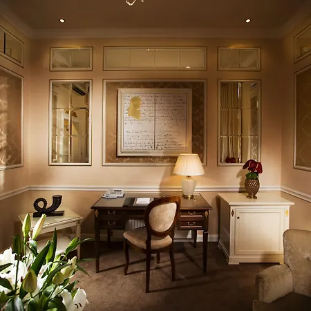 Hotel Bristol 5*