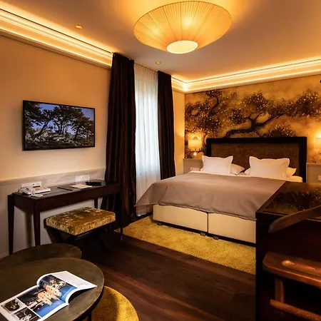 Bristol Hotel