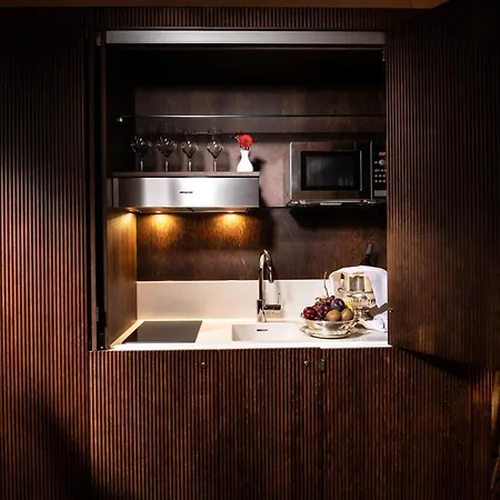 Bristol Hotel 5*