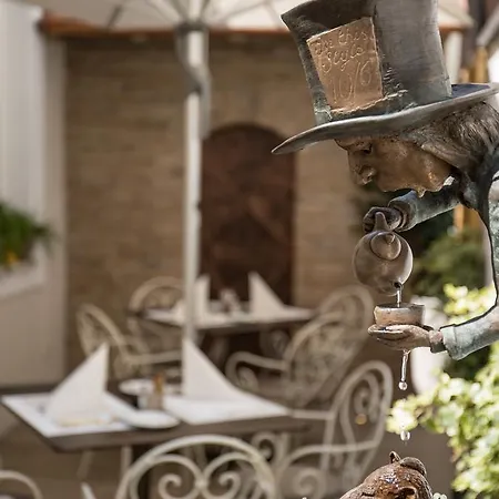 فندق بريستول 5*