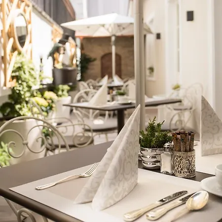 Bristol Hotel 5*