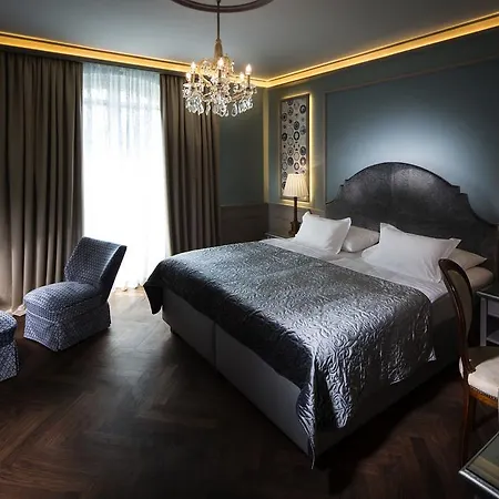 Bristol Szálloda 5*