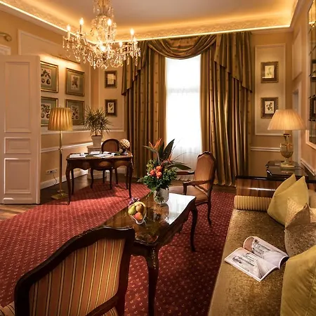 Bristol Отель 5*